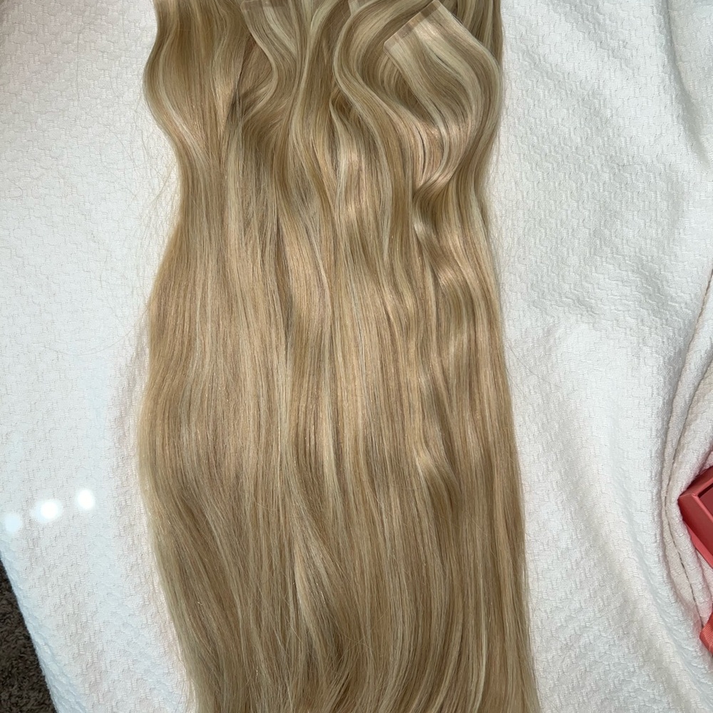 Blonde Hair Extensions - Picture 4 of 4